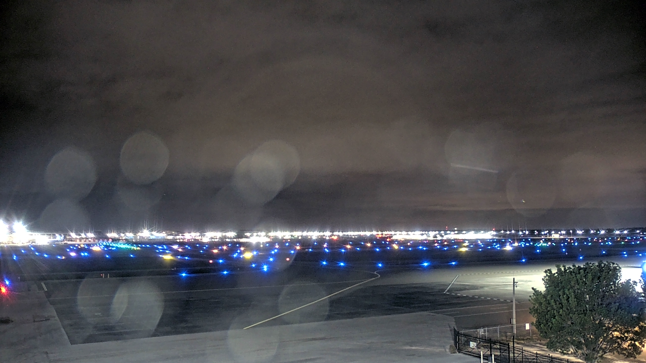 Thumbnail for current weather camera view from PrivateSky (R) Aviation Services Inc. in Fort Myers, Florida