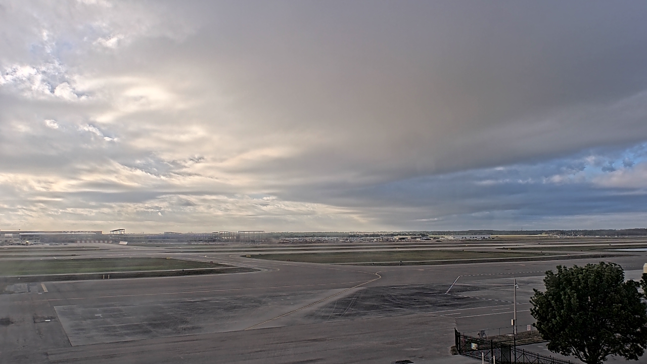 Thumbnail for current weather camera view from PrivateSky (R) Aviation Services Inc. in Fort Myers, Florida