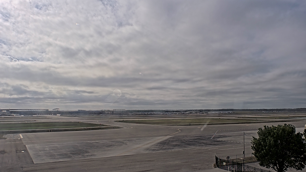 Thumbnail for current weather camera view from PrivateSky (R) Aviation Services Inc. in Fort Myers, Florida