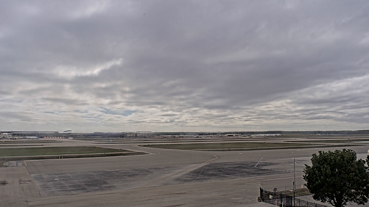 Thumbnail for current weather camera view from PrivateSky (R) Aviation Services Inc. in Fort Myers, Florida