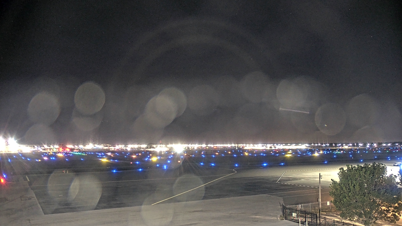 Thumbnail for current weather camera view from PrivateSky (R) Aviation Services Inc. in Fort Myers, Florida