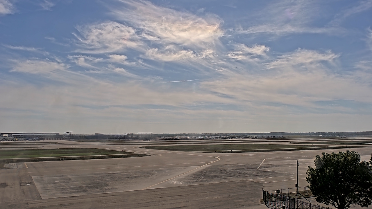 Thumbnail for current weather camera view from PrivateSky (R) Aviation Services Inc. in Fort Myers, Florida