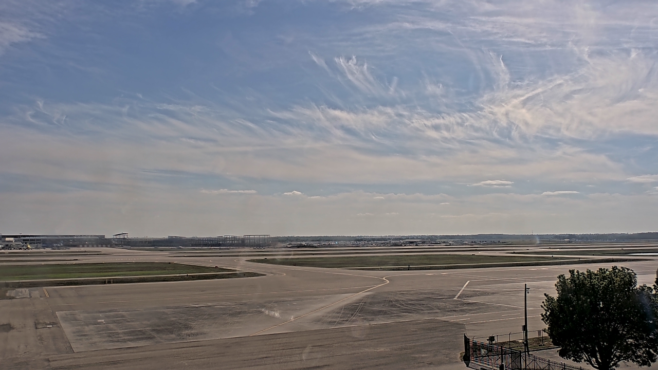 Thumbnail for current weather camera view from PrivateSky (R) Aviation Services Inc. in Fort Myers, Florida