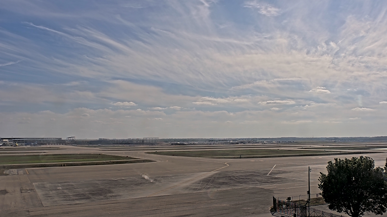 Thumbnail for current weather camera view from PrivateSky (R) Aviation Services Inc. in Fort Myers, Florida