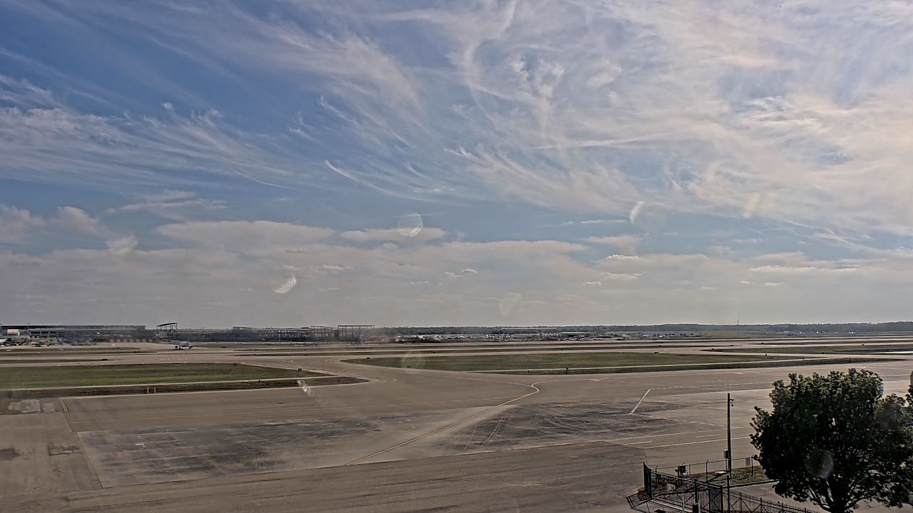 Thumbnail for current weather camera view from PrivateSky (R) Aviation Services Inc. in Fort Myers, Florida