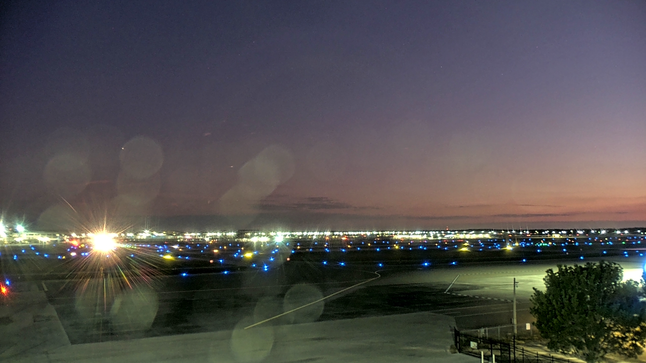 Thumbnail for current weather camera view from PrivateSky (R) Aviation Services Inc. in Fort Myers, Florida