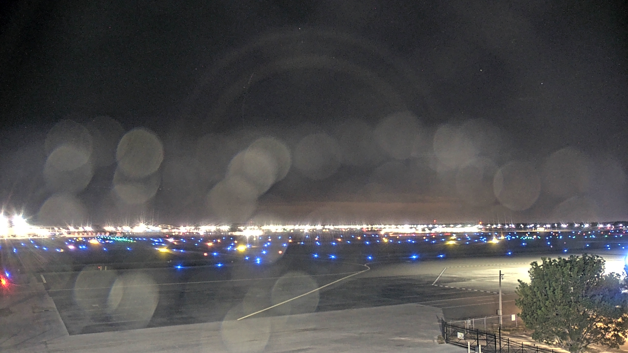 Thumbnail for current weather camera view from PrivateSky (R) Aviation Services Inc. in Fort Myers, Florida