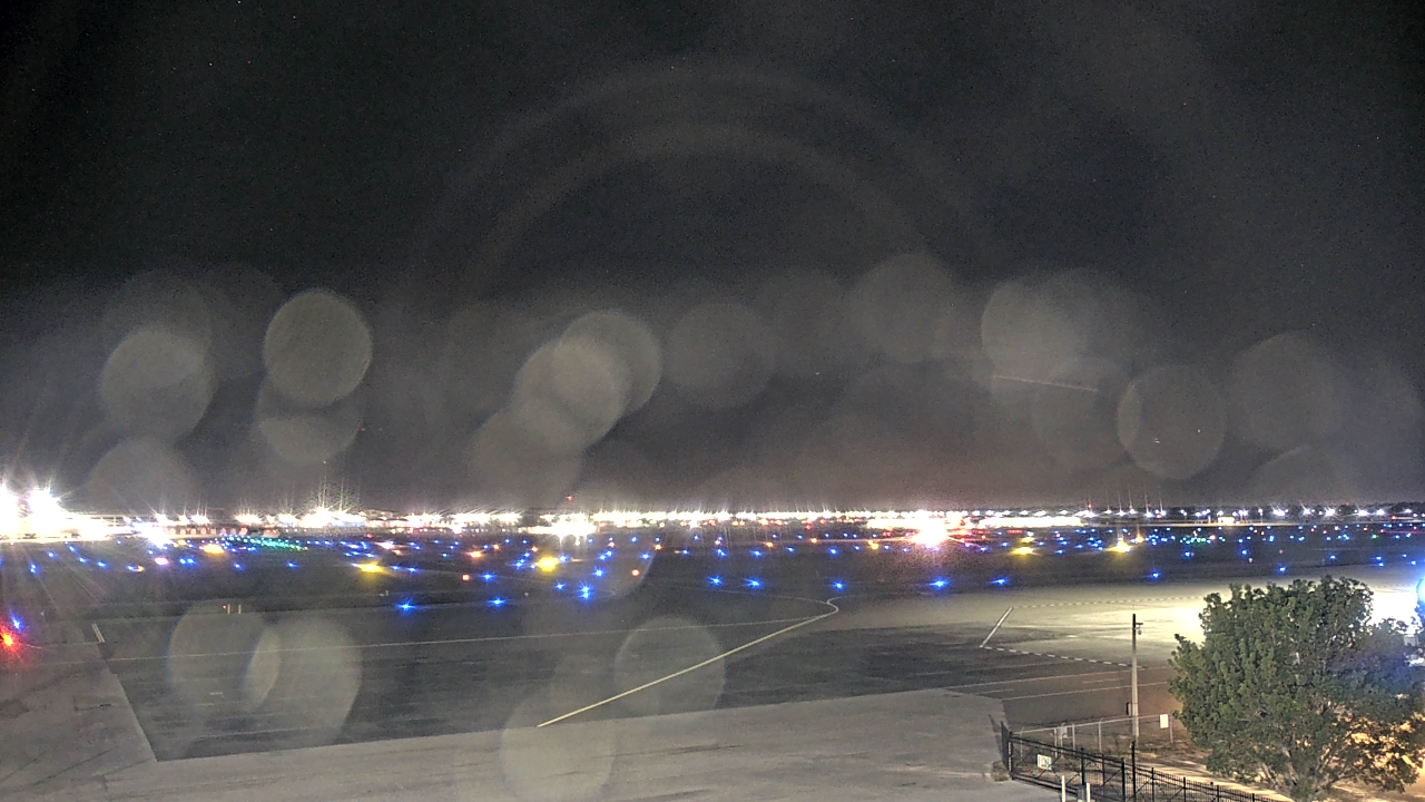 Thumbnail for current weather camera view from PrivateSky (R) Aviation Services Inc. in Fort Myers, Florida