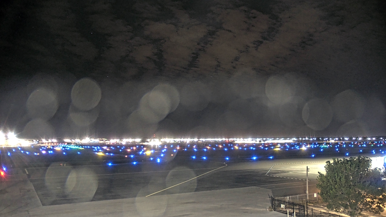 Thumbnail for current weather camera view from PrivateSky (R) Aviation Services Inc. in Fort Myers, Florida