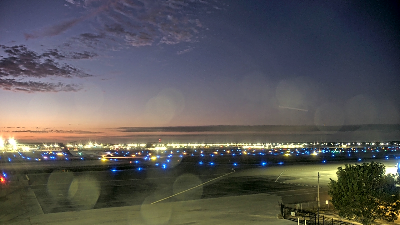 Thumbnail for current weather camera view from PrivateSky (R) Aviation Services Inc. in Fort Myers, Florida