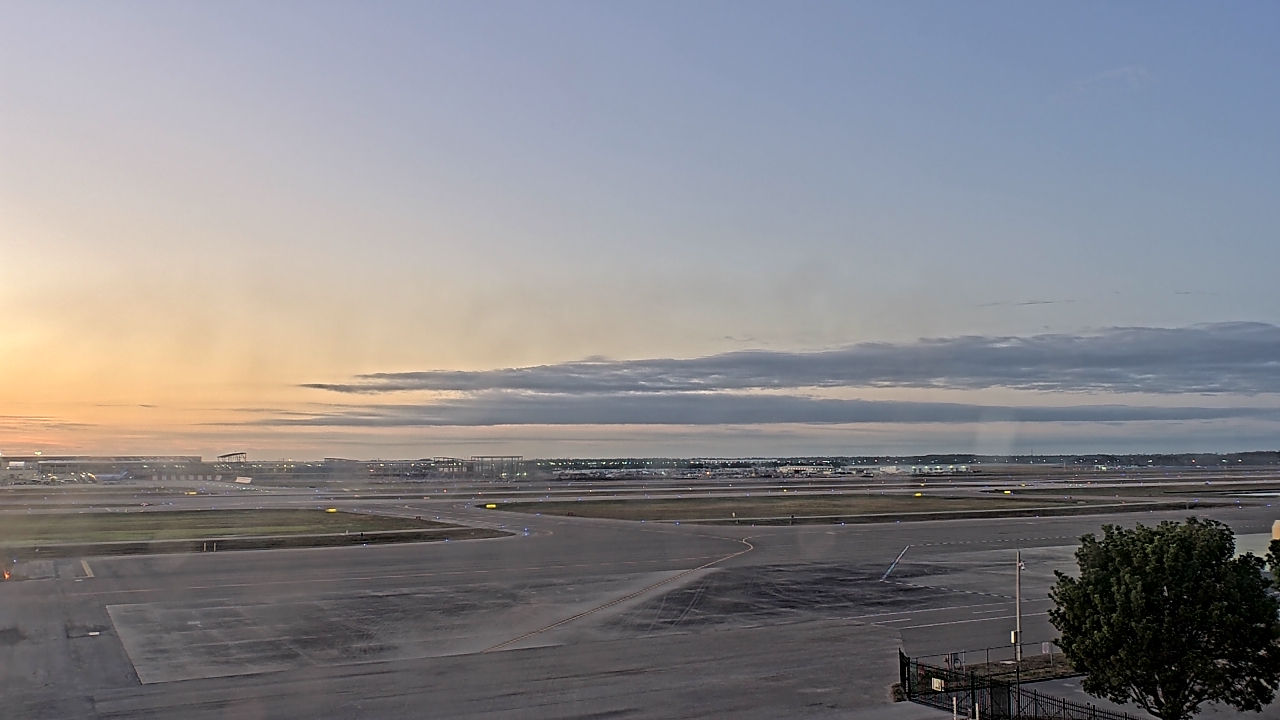 Thumbnail for current weather camera view from PrivateSky (R) Aviation Services Inc. in Fort Myers, Florida