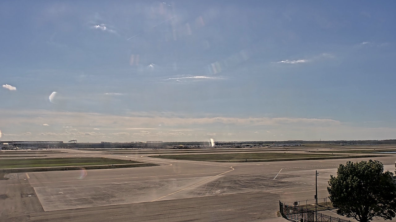 Thumbnail for current weather camera view from PrivateSky (R) Aviation Services Inc. in Fort Myers, Florida