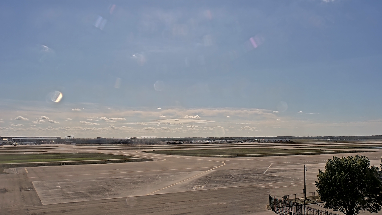 Thumbnail for current weather camera view from PrivateSky (R) Aviation Services Inc. in Fort Myers, Florida