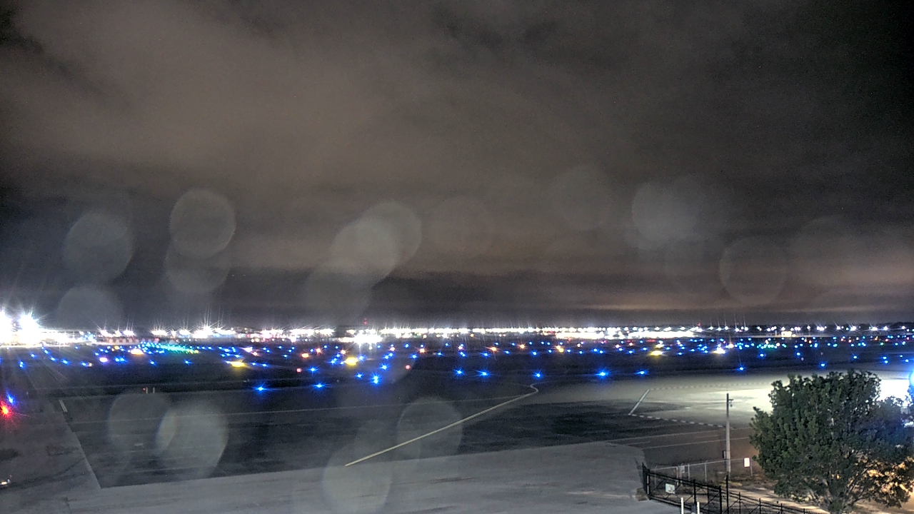 Thumbnail for current weather camera view from PrivateSky (R) Aviation Services Inc. in Fort Myers, Florida