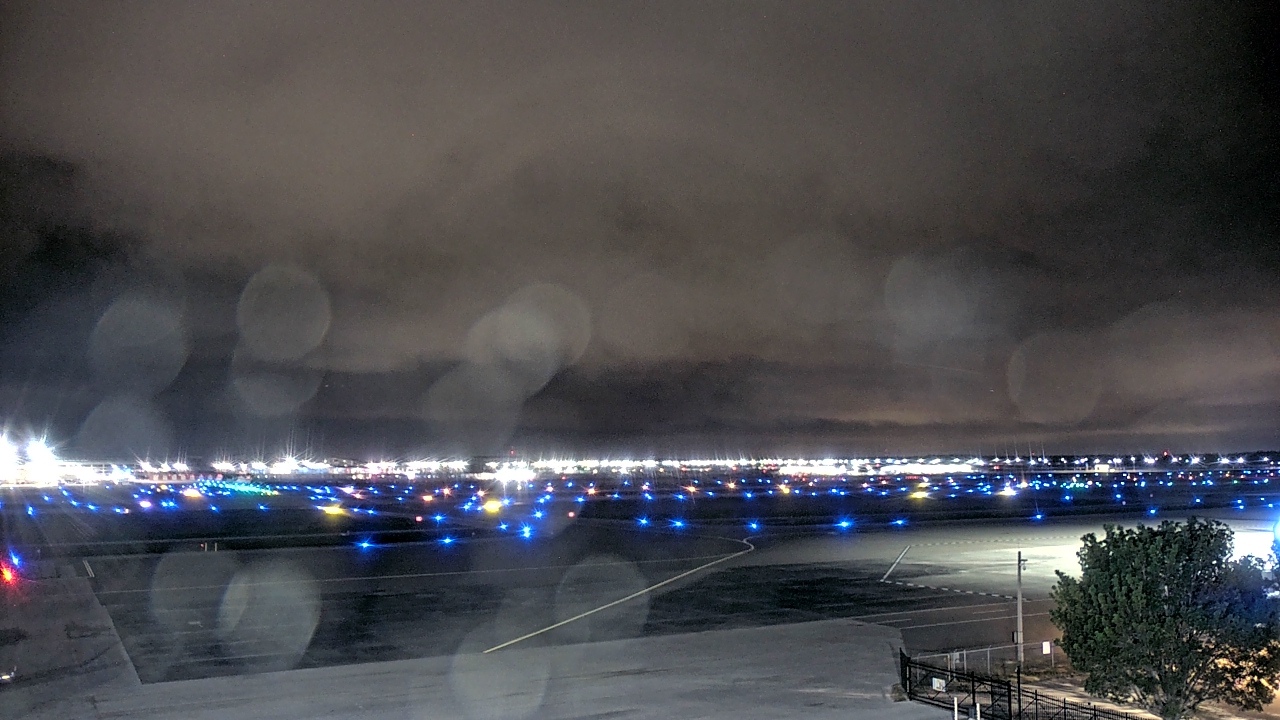 Thumbnail for current weather camera view from PrivateSky (R) Aviation Services Inc. in Fort Myers, Florida