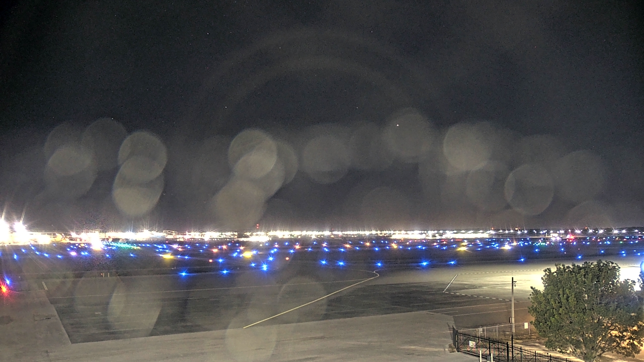 Thumbnail for current weather camera view from PrivateSky (R) Aviation Services Inc. in Fort Myers, Florida