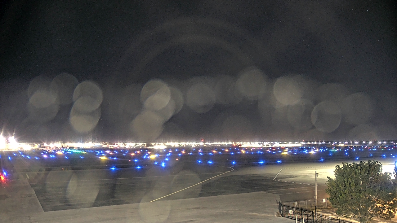 Thumbnail for current weather camera view from PrivateSky (R) Aviation Services Inc. in Fort Myers, Florida