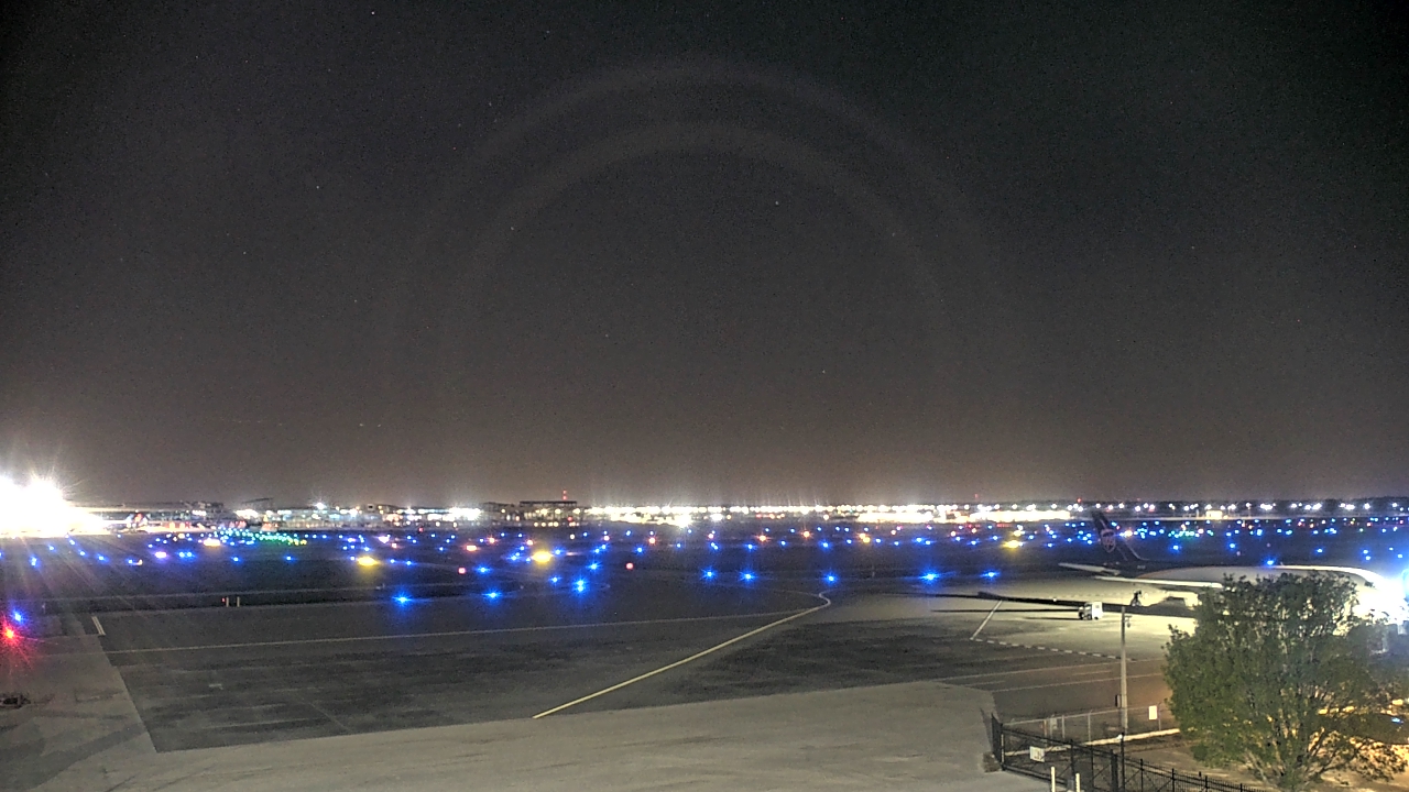 Thumbnail for current weather camera view from PrivateSky (R) Aviation Services Inc. in Fort Myers, Florida