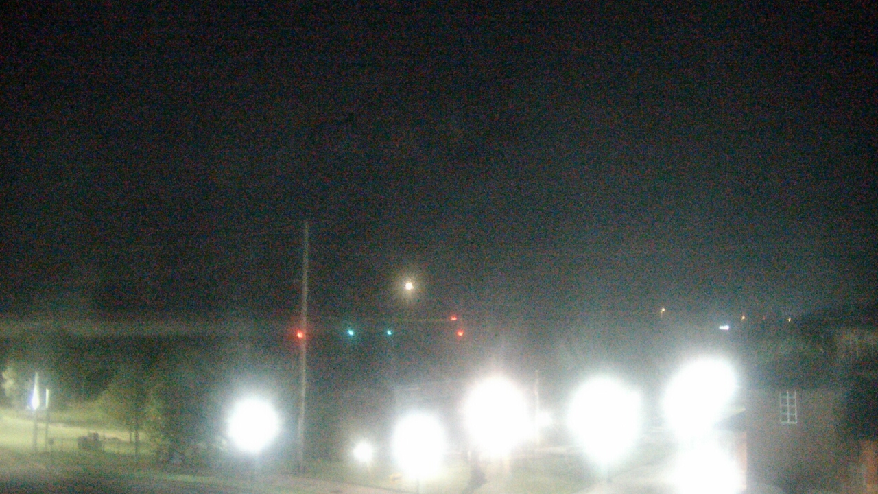 Thumbnail for current weather camera view from Miss Lauras in Fort Smith, Arkansas
