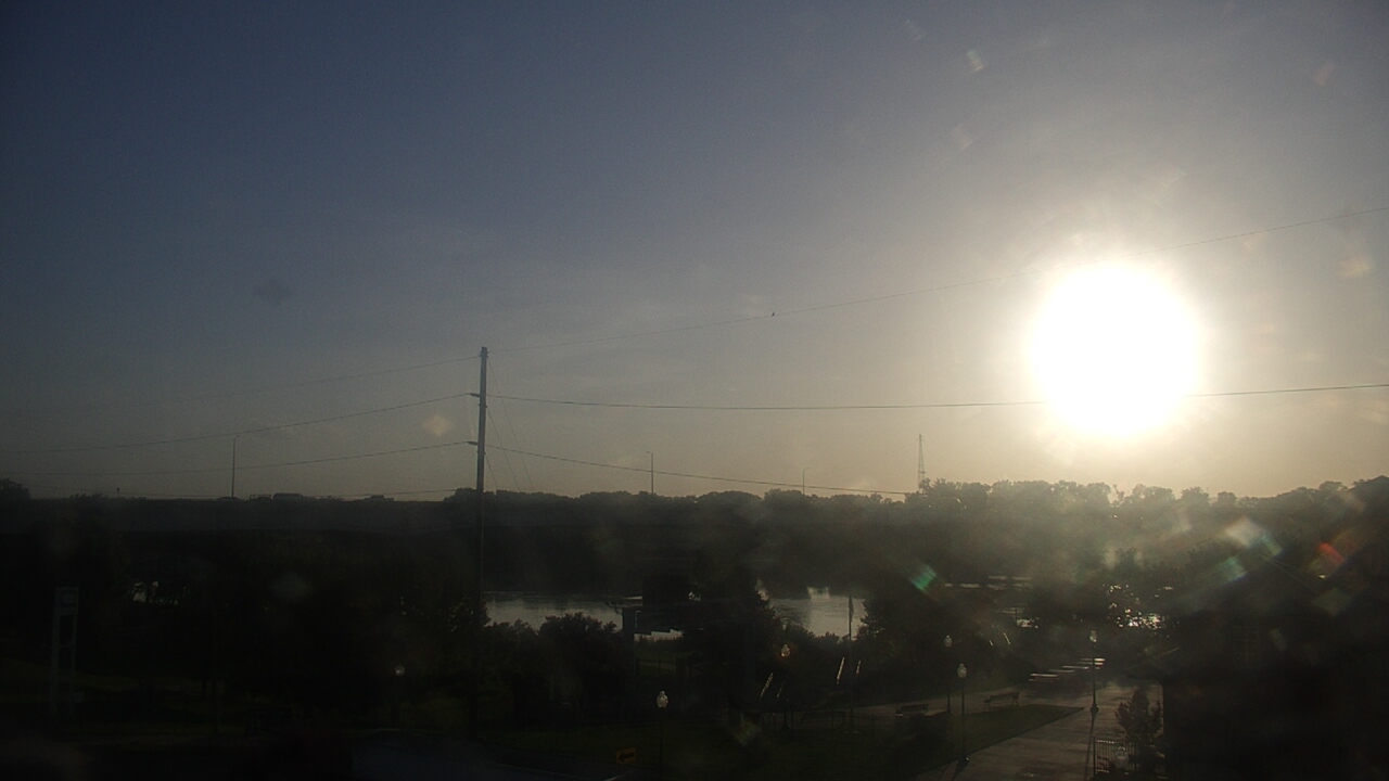 Thumbnail for current weather camera view from Miss Lauras in Fort Smith, Arkansas