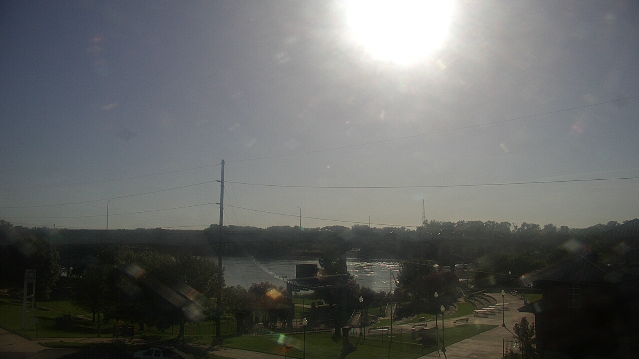 Thumbnail for current weather camera view from Miss Lauras in Fort Smith, Arkansas