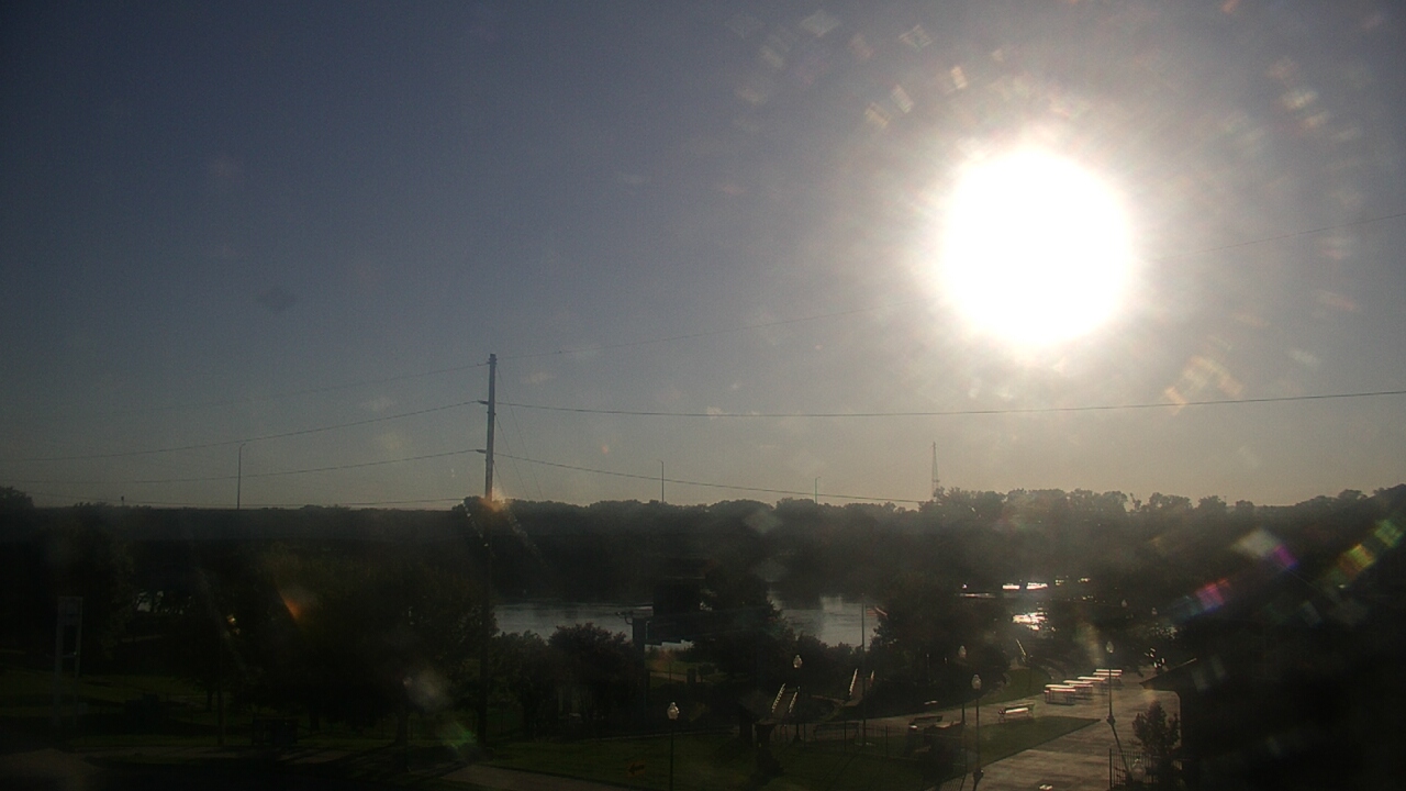 Thumbnail for current weather camera view from Miss Lauras in Fort Smith, Arkansas