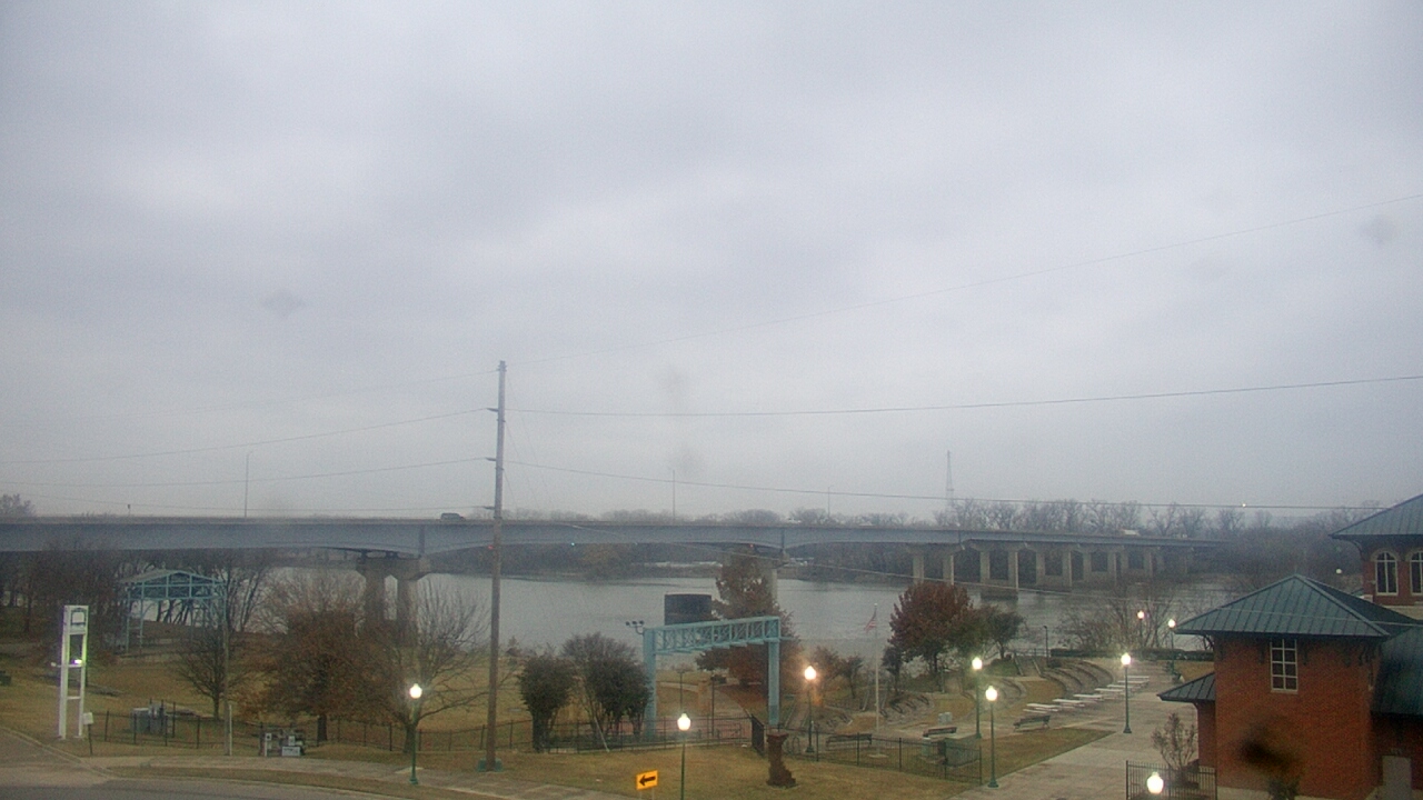 Thumbnail for current weather camera view from Miss Lauras in Fort Smith, Arkansas