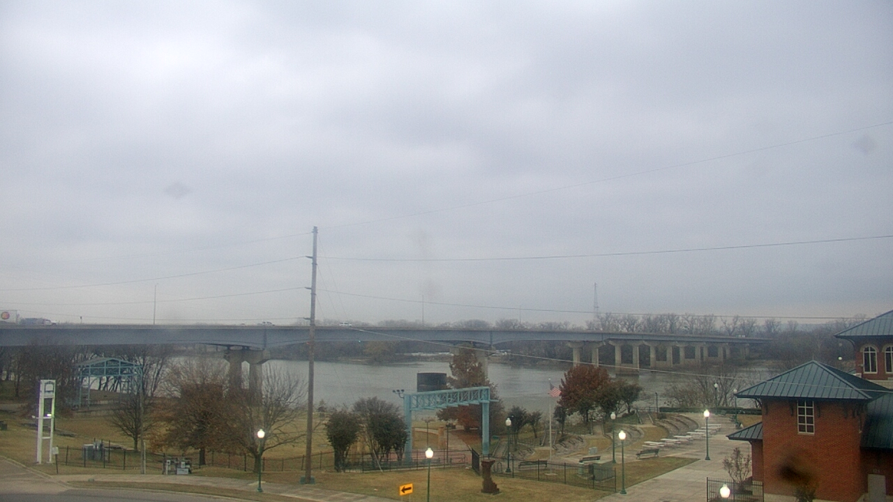 Thumbnail for current weather camera view from Miss Lauras in Fort Smith, Arkansas
