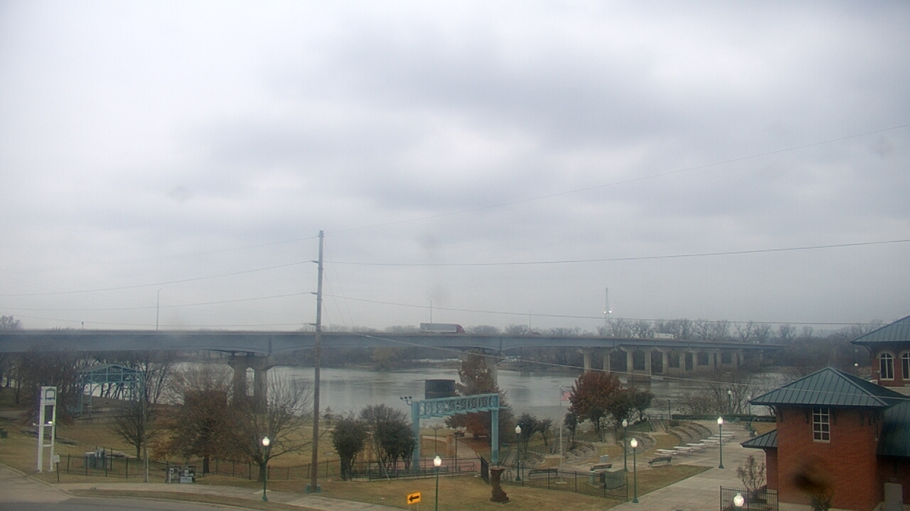 Thumbnail for current weather camera view from Miss Lauras in Fort Smith, Arkansas