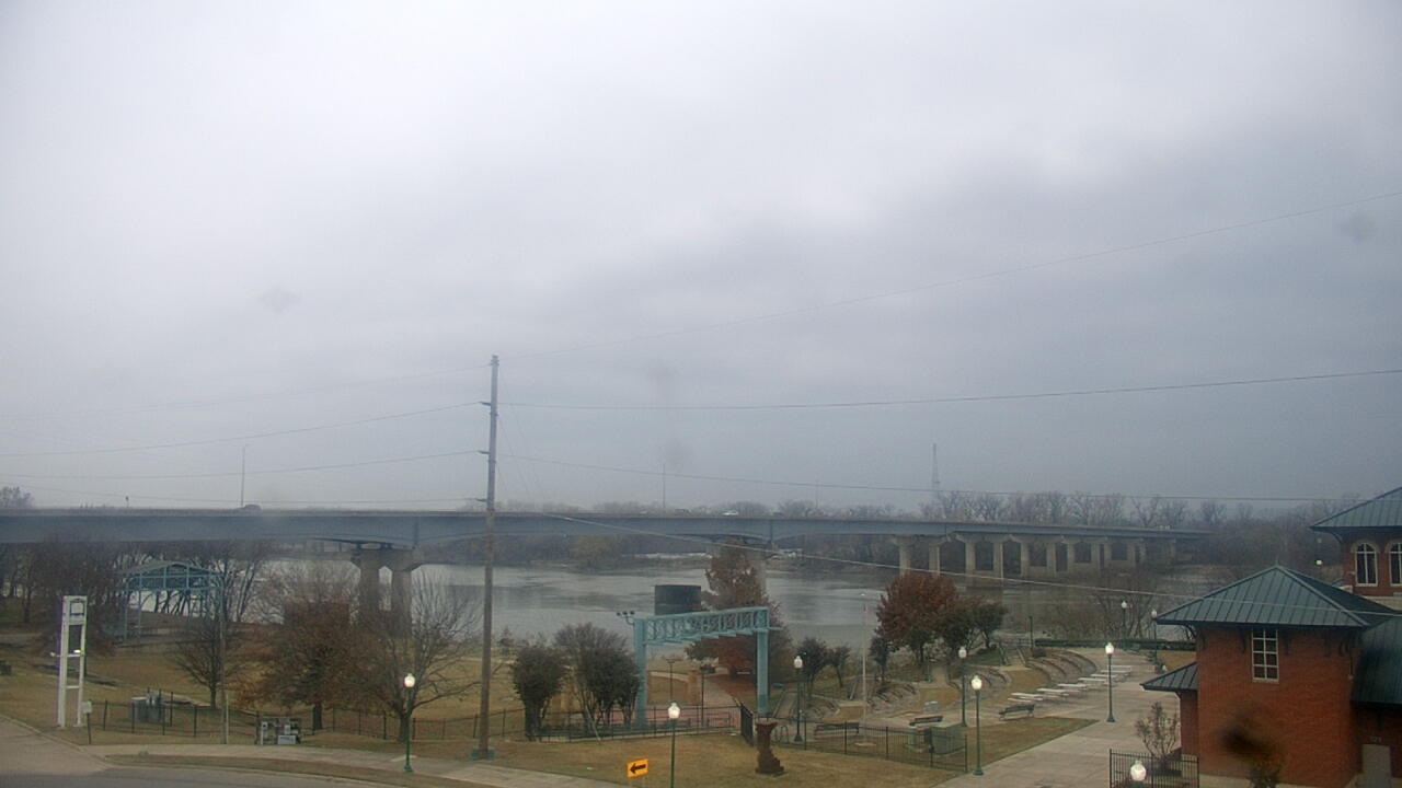 Thumbnail for current weather camera view from Miss Lauras in Fort Smith, Arkansas