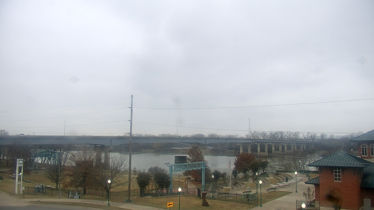 Thumbnail for current weather camera view from Miss Lauras in Fort Smith, Arkansas