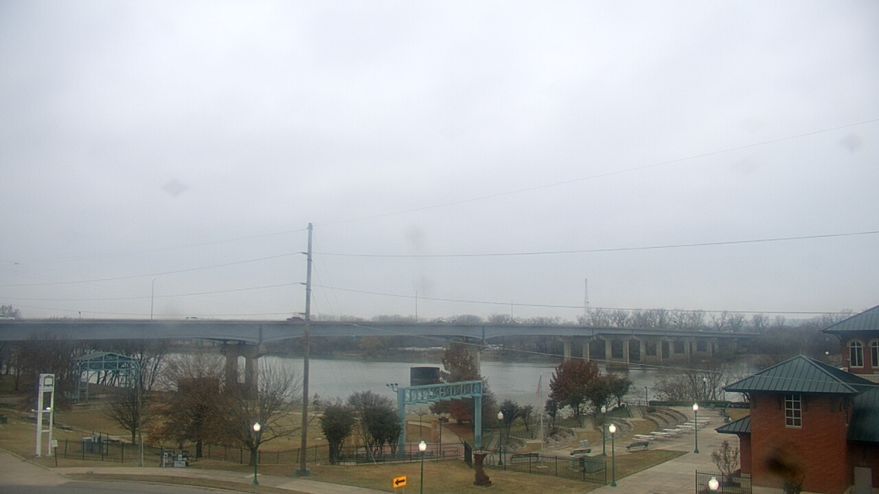 Thumbnail for current weather camera view from Miss Lauras in Fort Smith, Arkansas