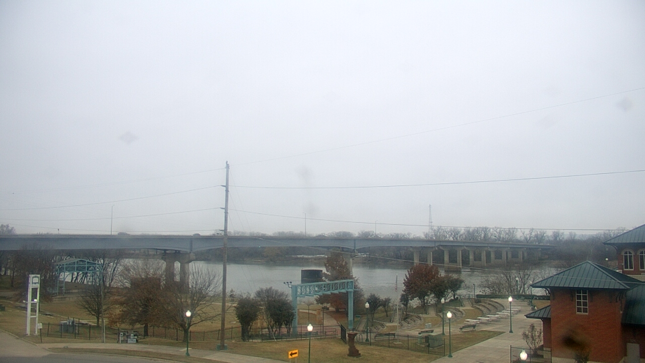 Thumbnail for current weather camera view from Miss Lauras in Fort Smith, Arkansas