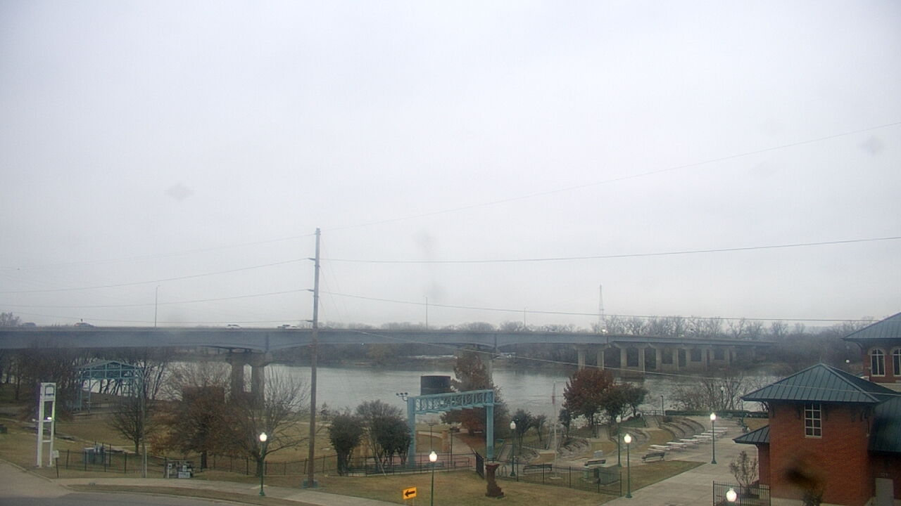 Thumbnail for current weather camera view from Miss Lauras in Fort Smith, Arkansas