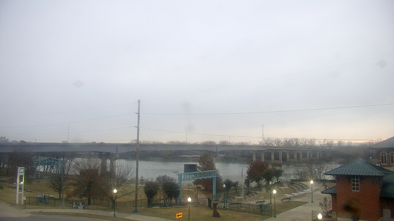 Thumbnail for current weather camera view from Miss Lauras in Fort Smith, Arkansas