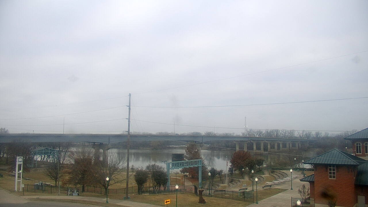 Thumbnail for current weather camera view from Miss Lauras in Fort Smith, Arkansas