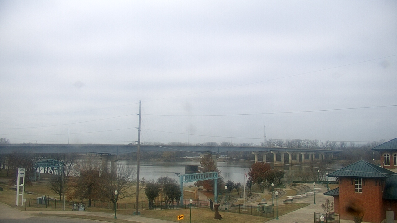 Thumbnail for current weather camera view from Miss Lauras in Fort Smith, Arkansas