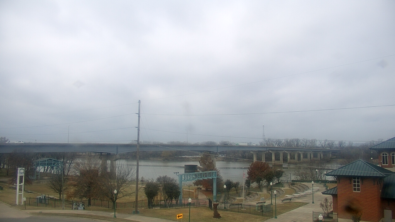 Thumbnail for current weather camera view from Miss Lauras in Fort Smith, Arkansas