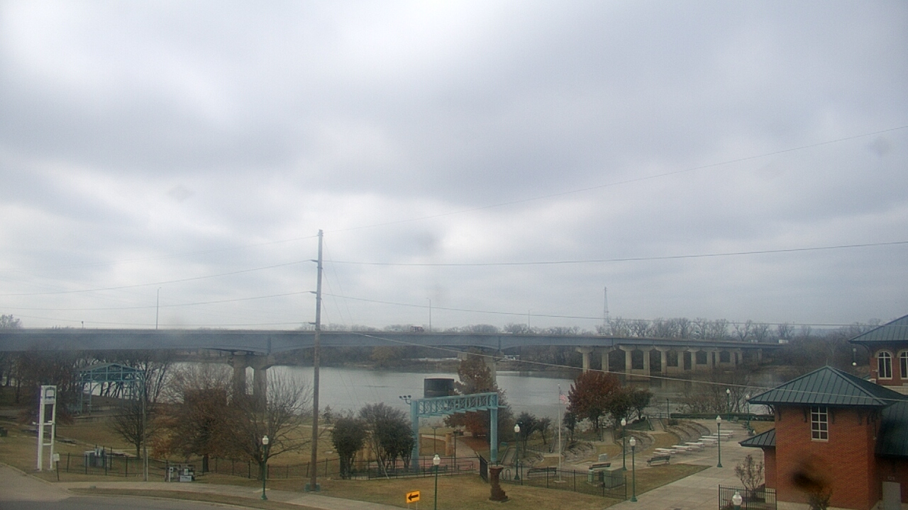 Thumbnail for current weather camera view from Miss Lauras in Fort Smith, Arkansas