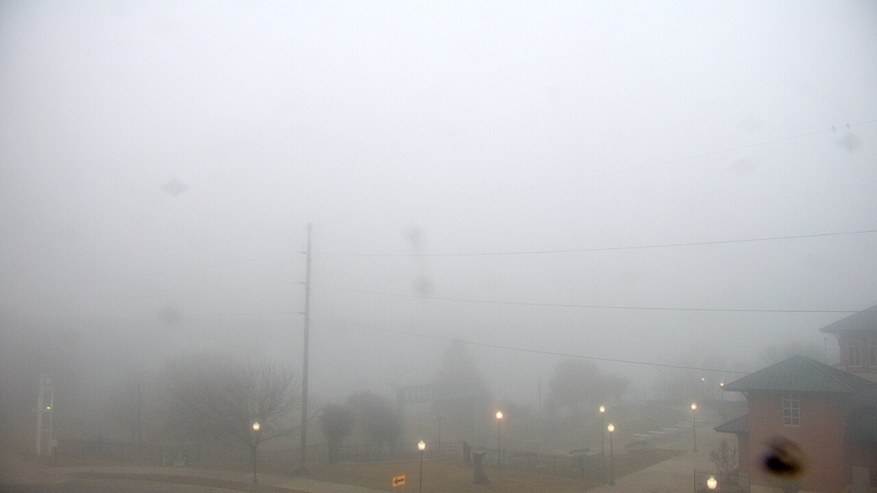 Thumbnail for current weather camera view from Miss Lauras in Fort Smith, Arkansas