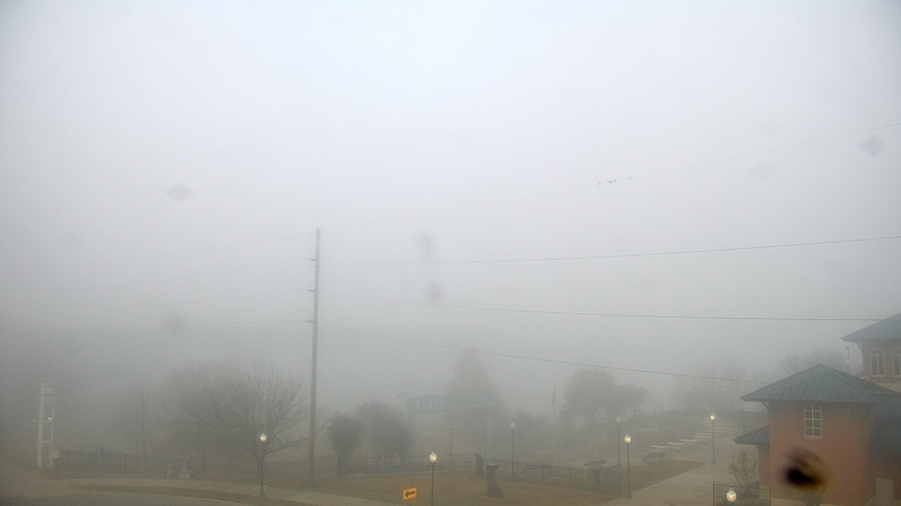 Thumbnail for current weather camera view from Miss Lauras in Fort Smith, Arkansas