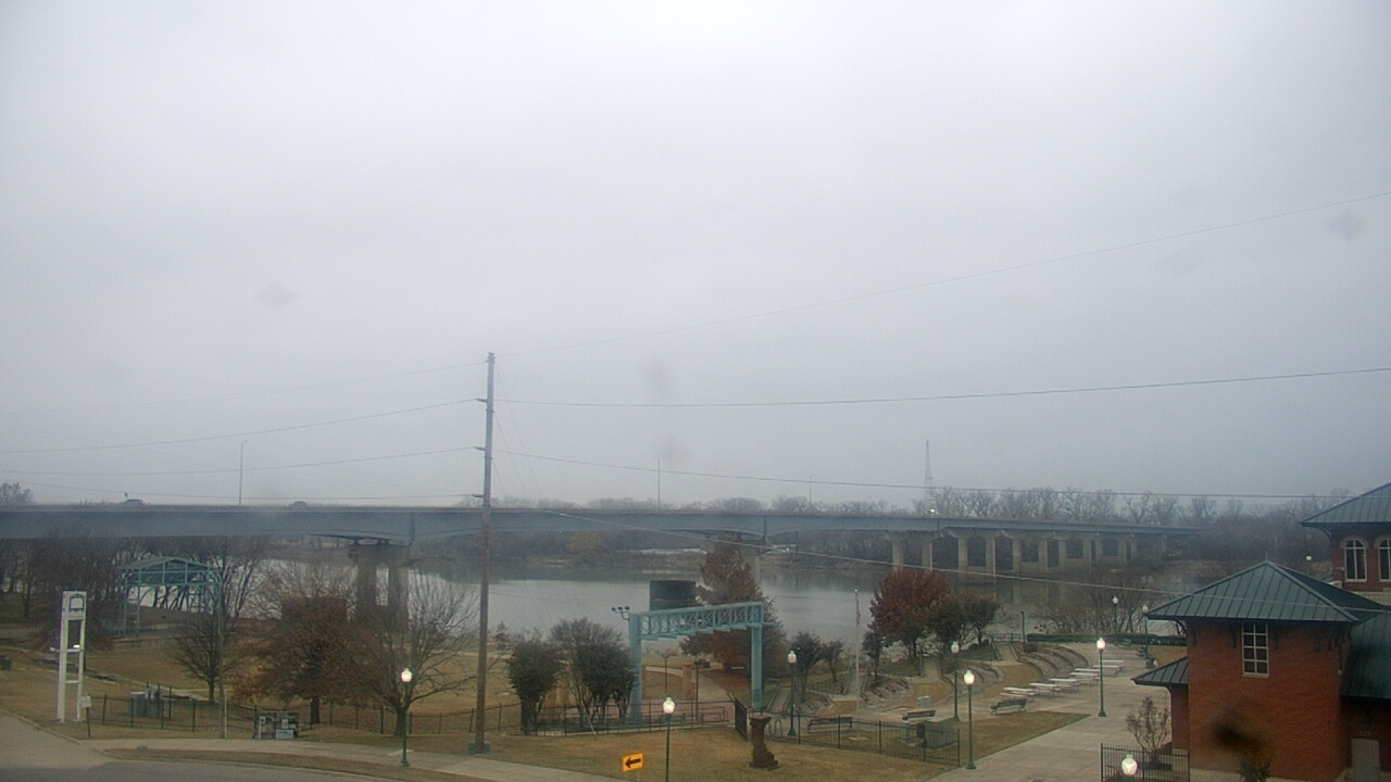 Thumbnail for current weather camera view from Miss Lauras in Fort Smith, Arkansas