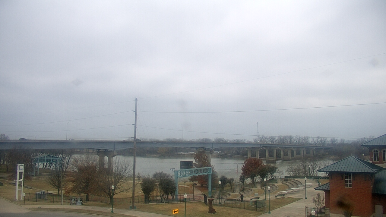 Thumbnail for current weather camera view from Miss Lauras in Fort Smith, Arkansas