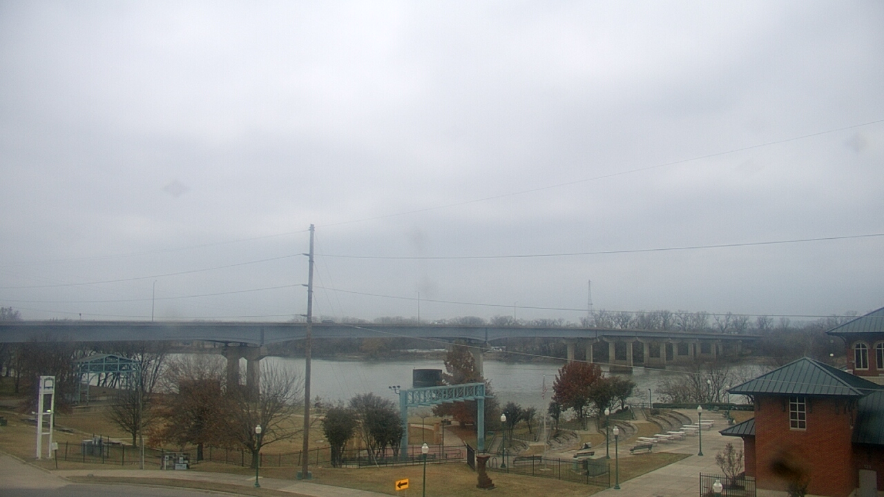 Thumbnail for current weather camera view from Miss Lauras in Fort Smith, Arkansas