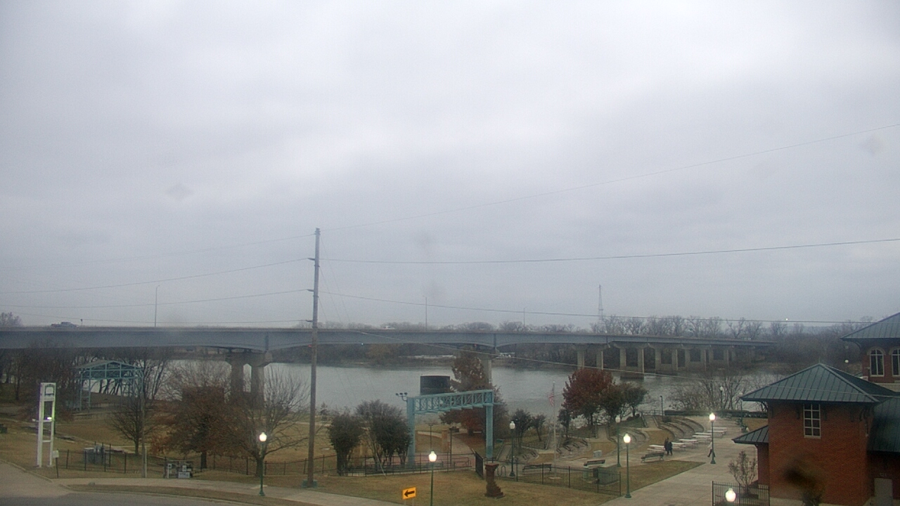Thumbnail for current weather camera view from Miss Lauras in Fort Smith, Arkansas