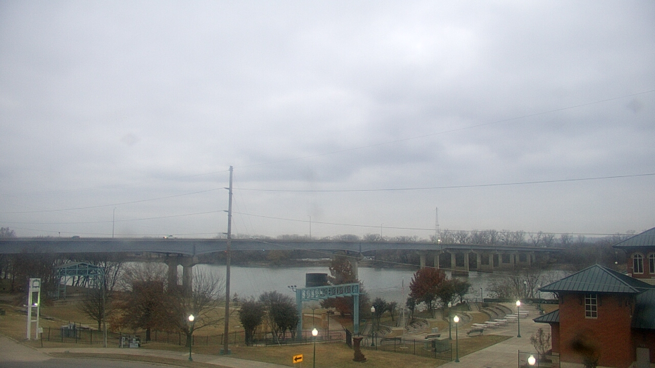 Thumbnail for current weather camera view from Miss Lauras in Fort Smith, Arkansas