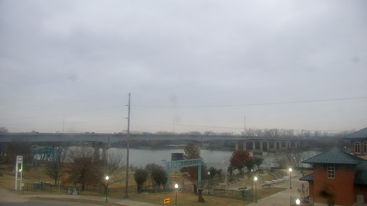 Thumbnail for current weather camera view from Miss Lauras in Fort Smith, Arkansas