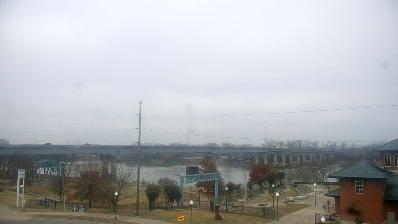 Thumbnail for current weather camera view from Miss Lauras in Fort Smith, Arkansas