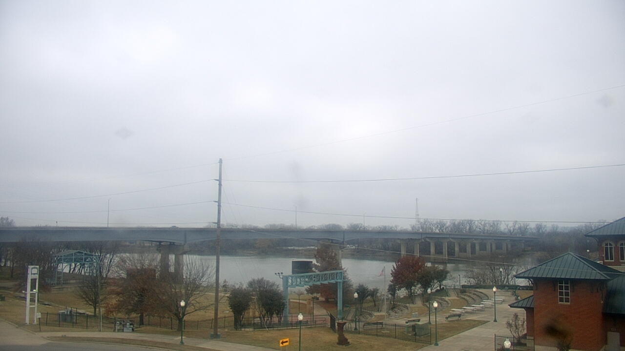 Thumbnail for current weather camera view from Miss Lauras in Fort Smith, Arkansas