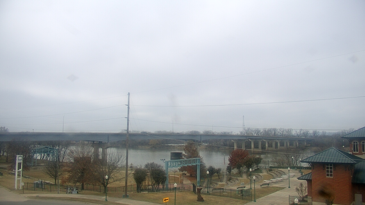 Thumbnail for current weather camera view from Miss Lauras in Fort Smith, Arkansas